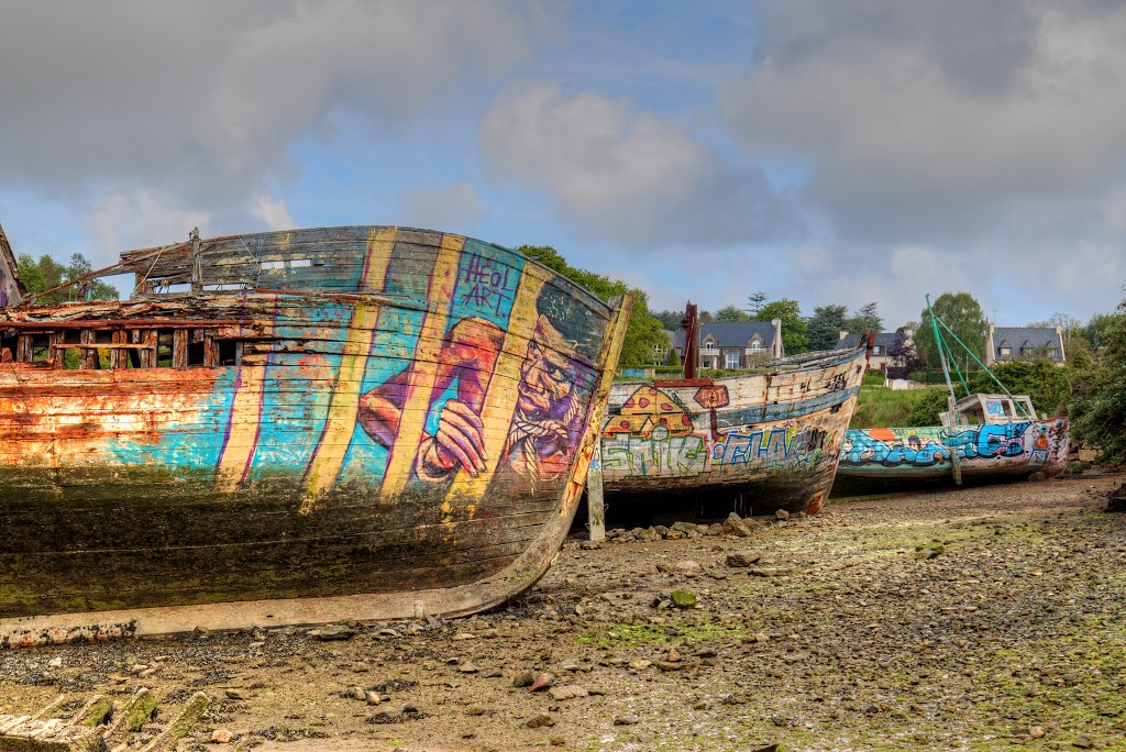 Cimetiere a bateaux hdr urbex scheepskerkhof rance quelmer bretagne france frankrijk kerkhof schepen boten fraffiti art kunst